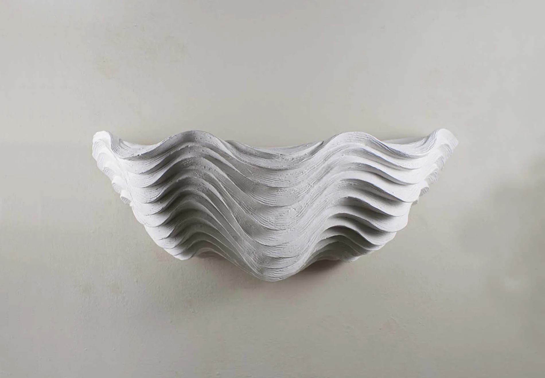 Clam Shell Wall Light Large - Image 5