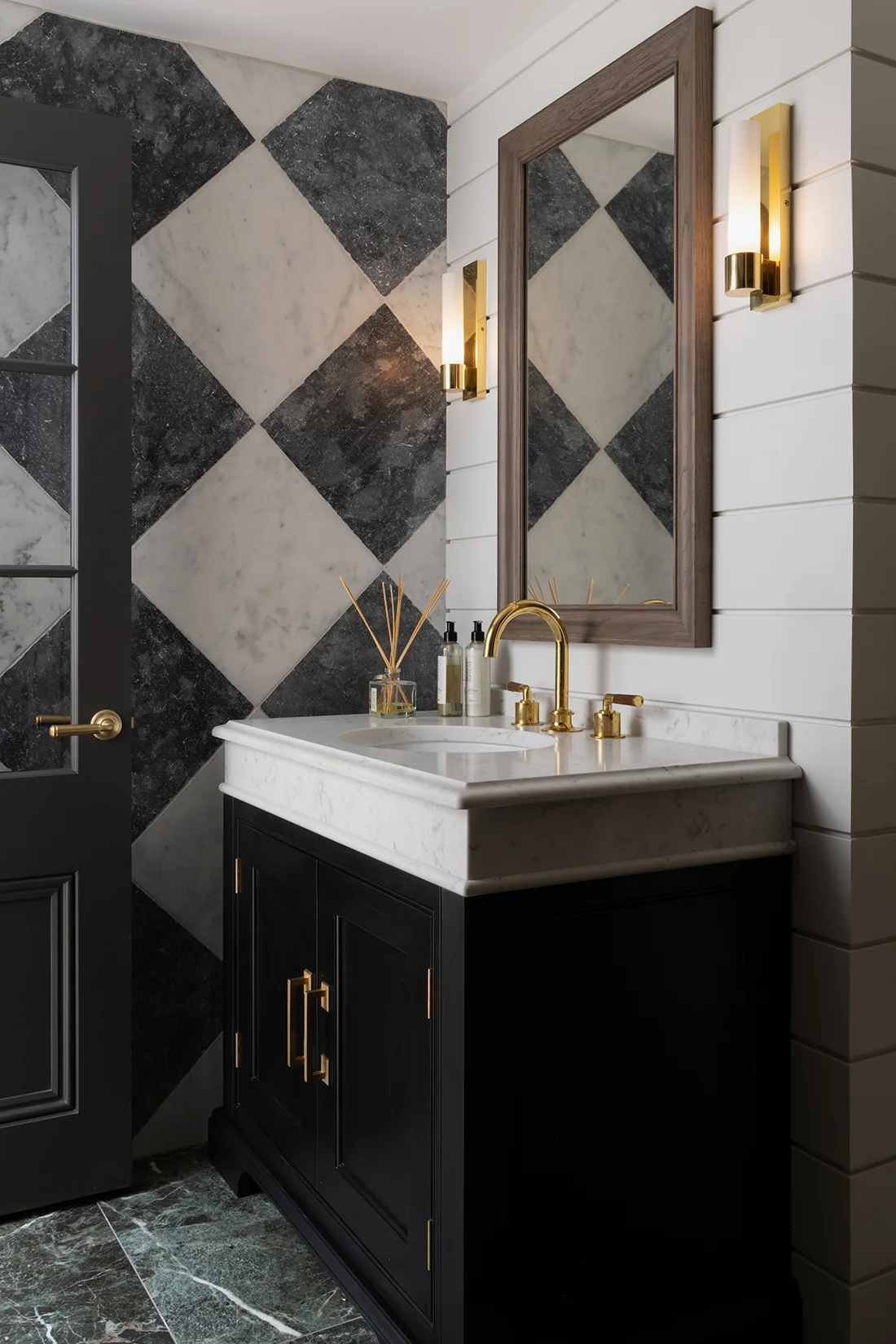 Emperor Bathroom Wall Light - Image 4