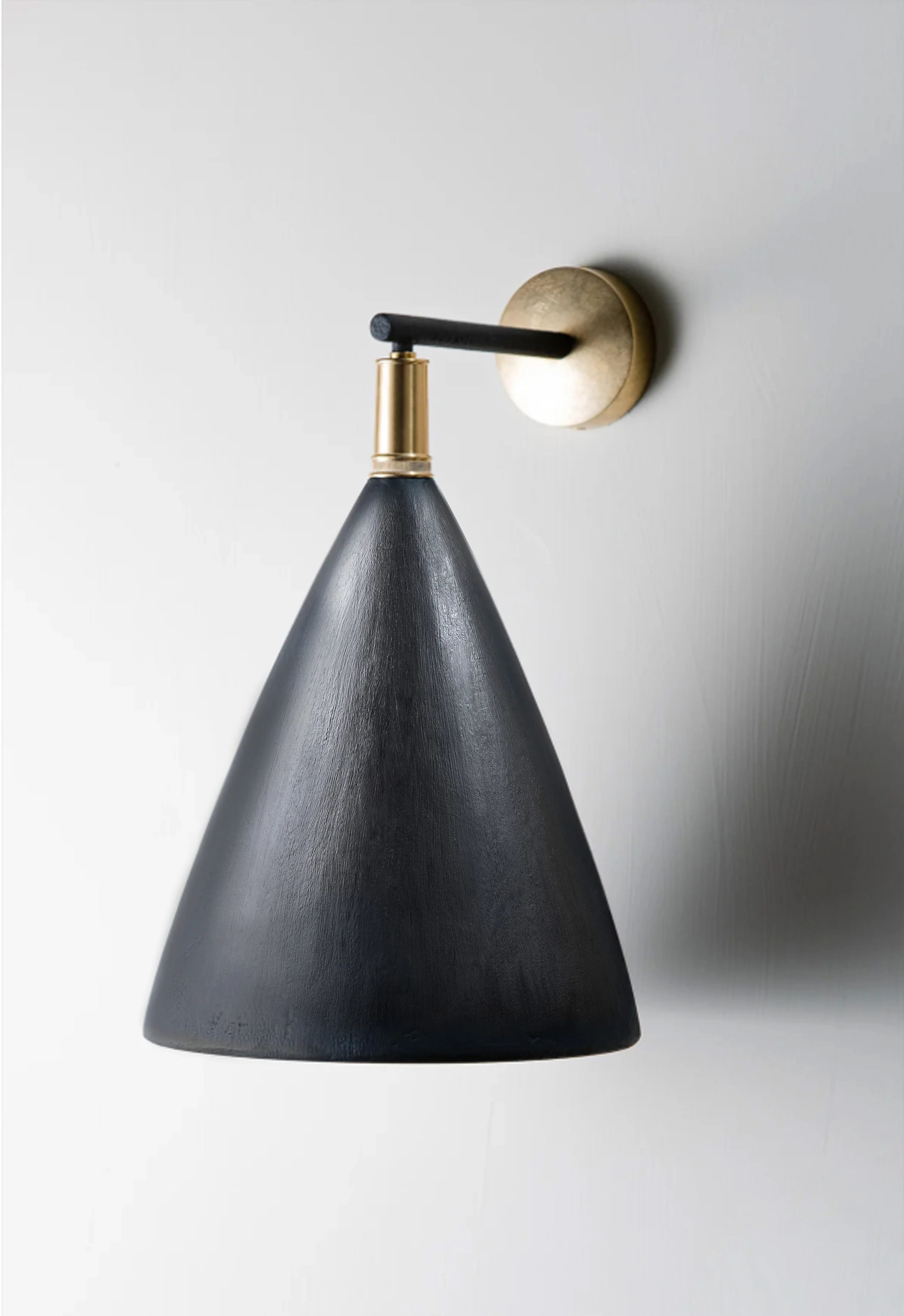 Matilda Wall Light Medium Single