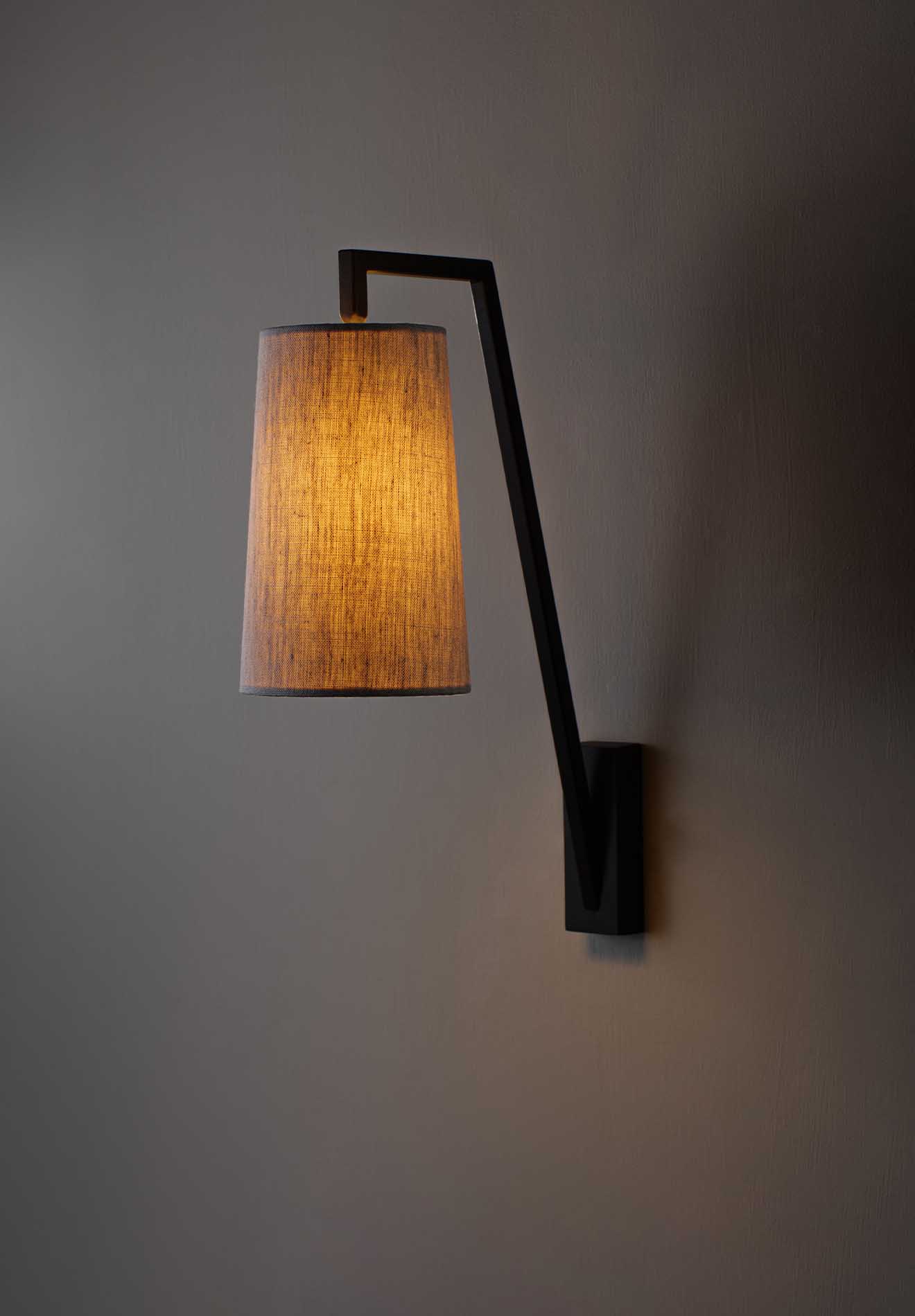 Monty Wall Light Senior - Image 6