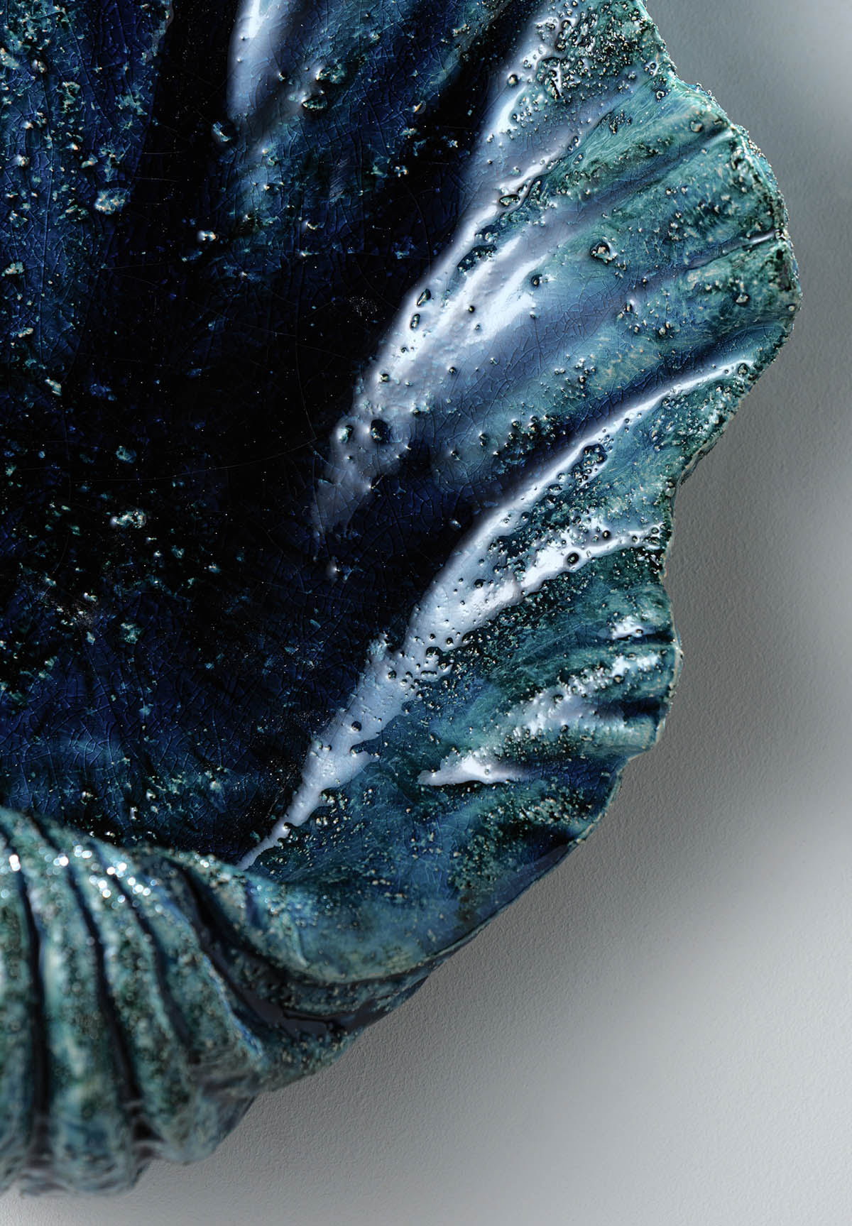 Scallop Ceramic Wall Light Small - Image 4