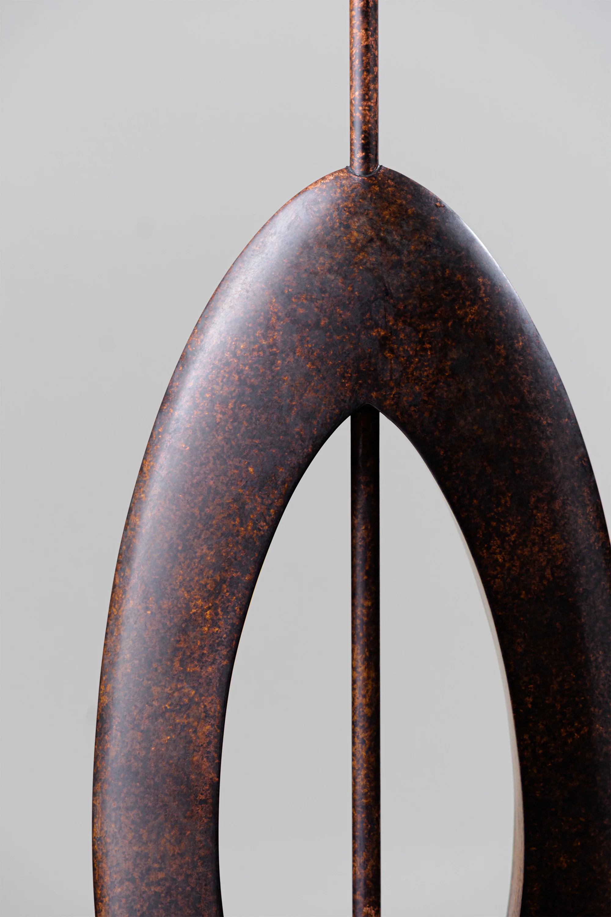 Sculpted Manhattan Lamp - Image 3