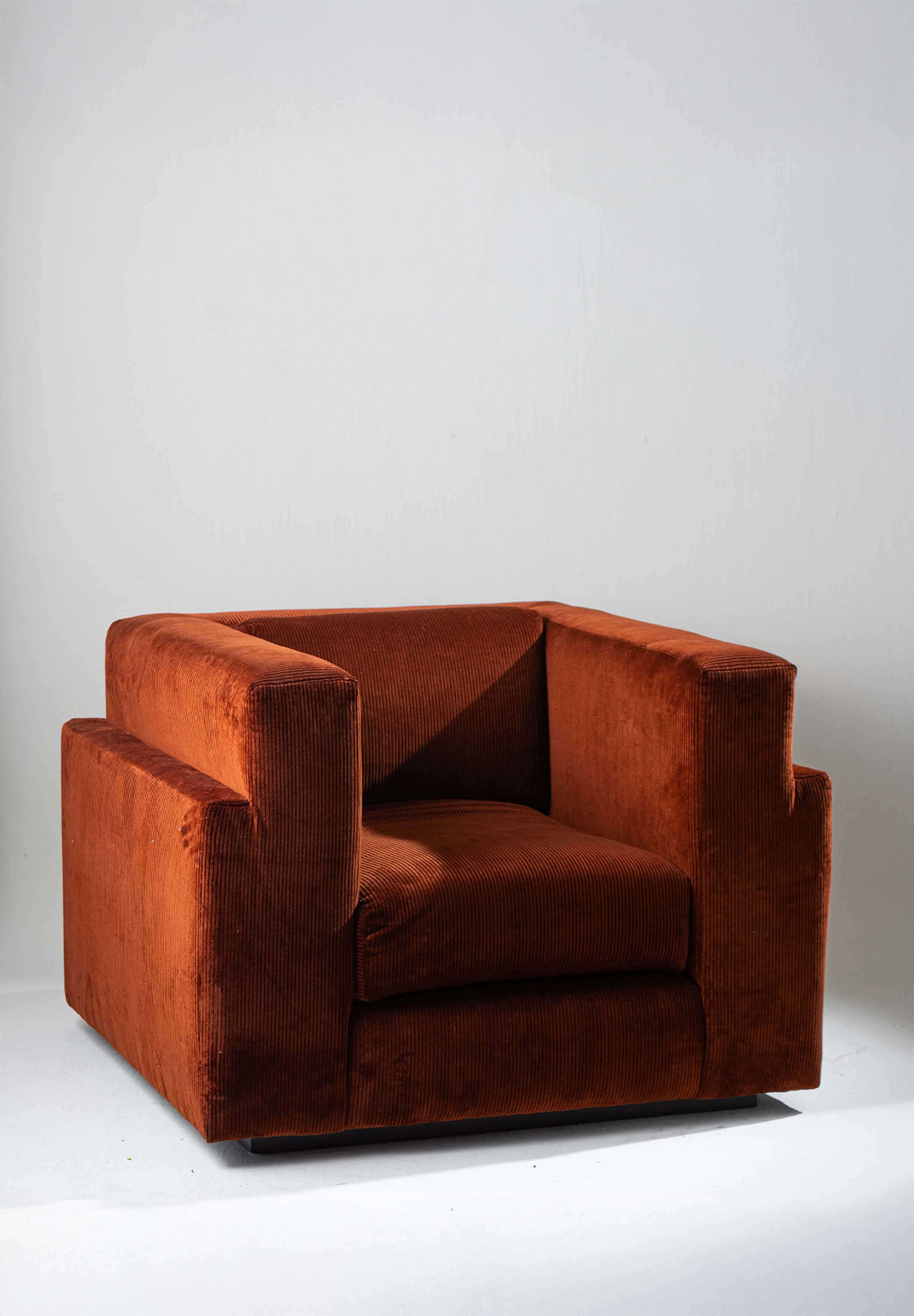 William Armchair - Image 3